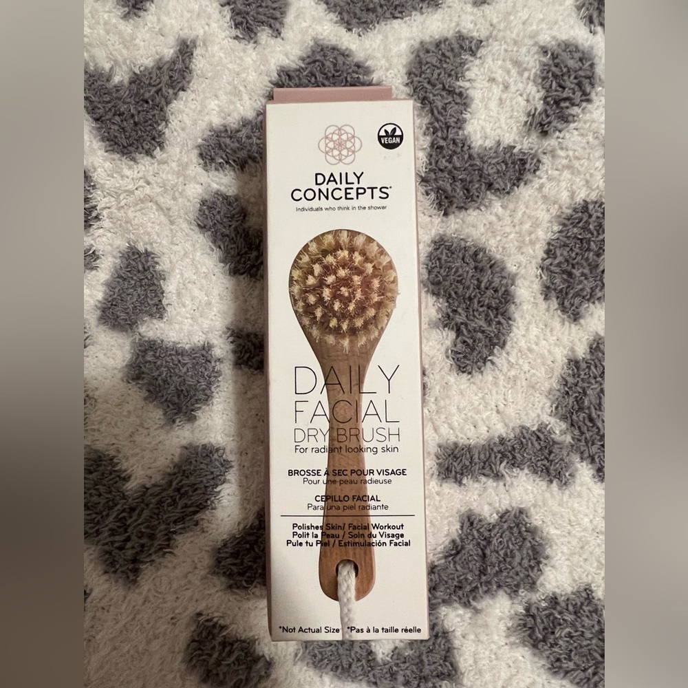 Daily Concepts Vegan Facial Cleansing Brush